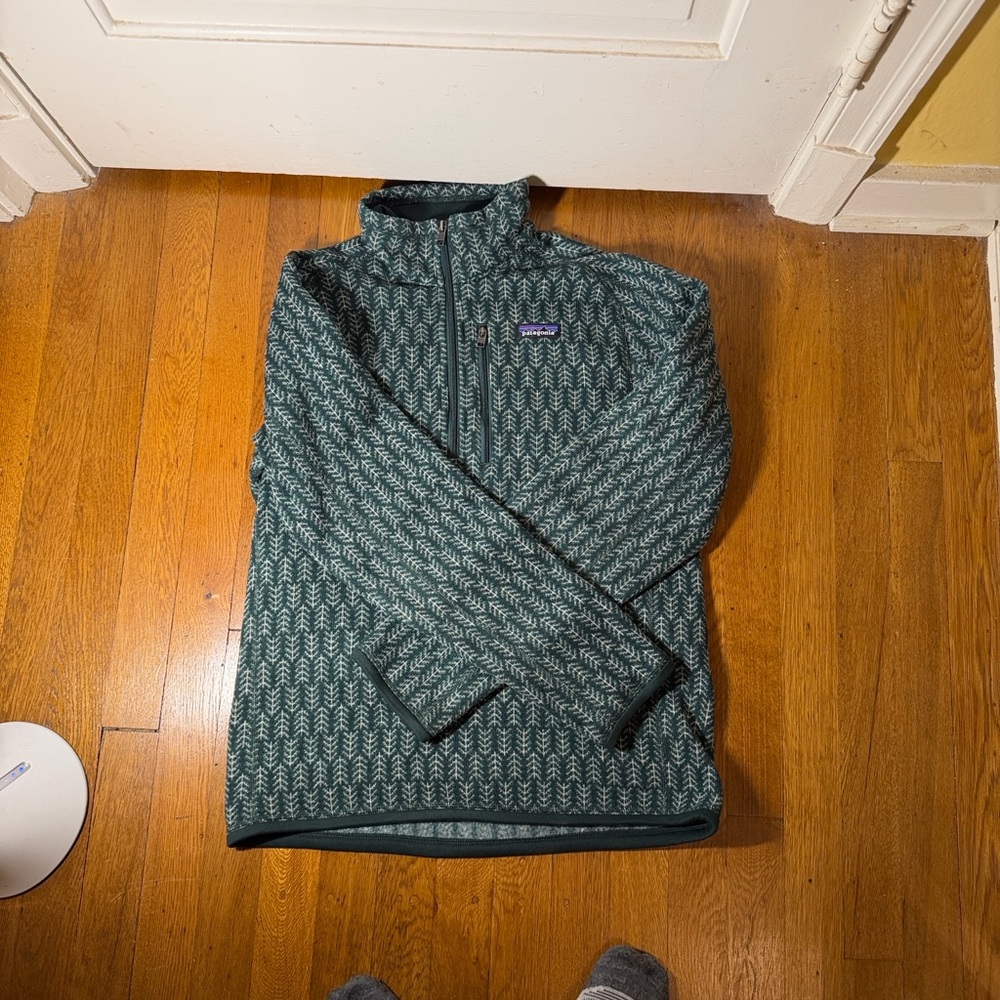 Patagonia Men’s  1/4 zip Better Sweater Pine trees Pullover small